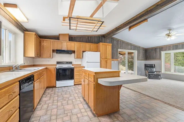 $435,000 | 2594 Bossburg Road, Evans, WA 99126