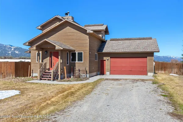 $750,000 | 708 Palisades Lane, Alpine, WY 83128