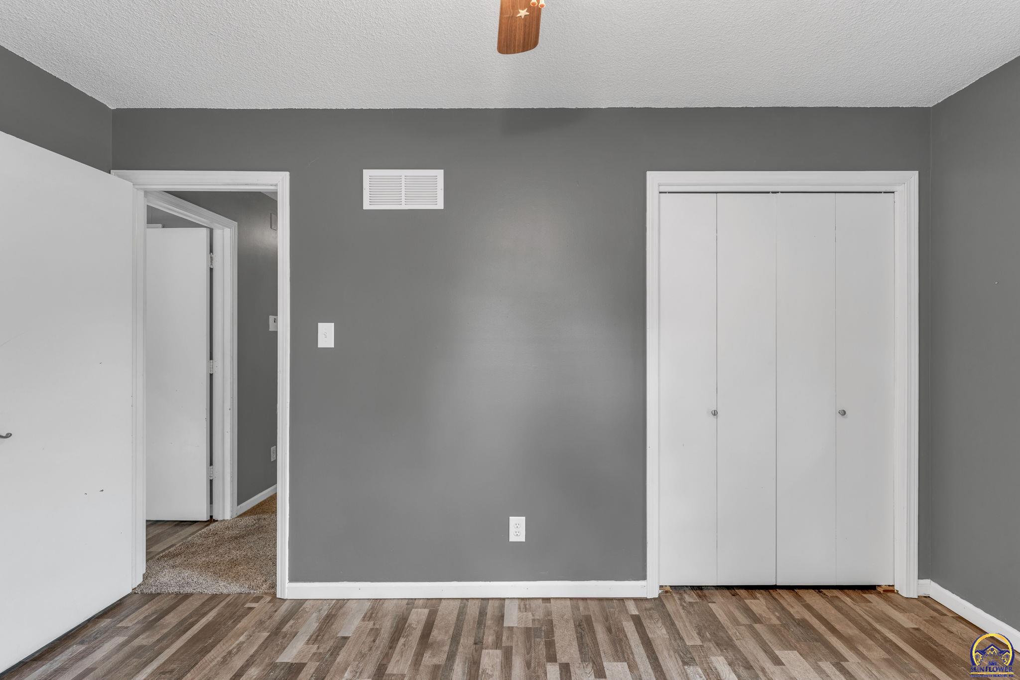 5964 Southwest 23rd Terrace Topeka, KS 66614 - Photo 19 of 43