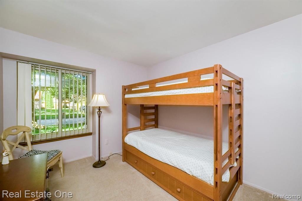 2229 Flanders Drive Rochester Hills, MI 48307 - Photo 21 of 34