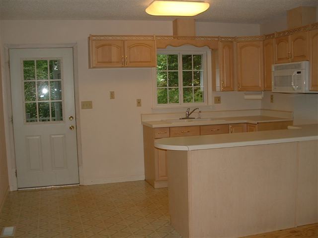 1255 Satterfield Road Greer, SC 29651 - Photo 10 of 11 Gallery Image 10