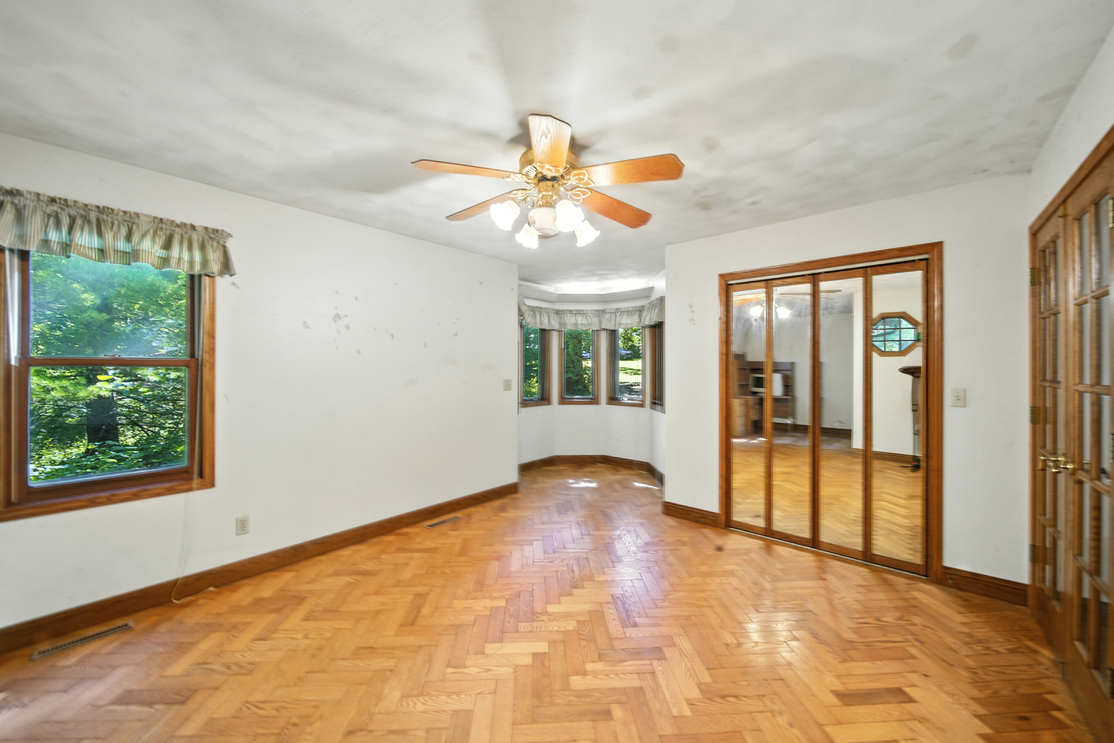 21631 Hoover Road Sterling, IL 61081 - Photo 13 of 30 a view of empty room with window and ceiling fan