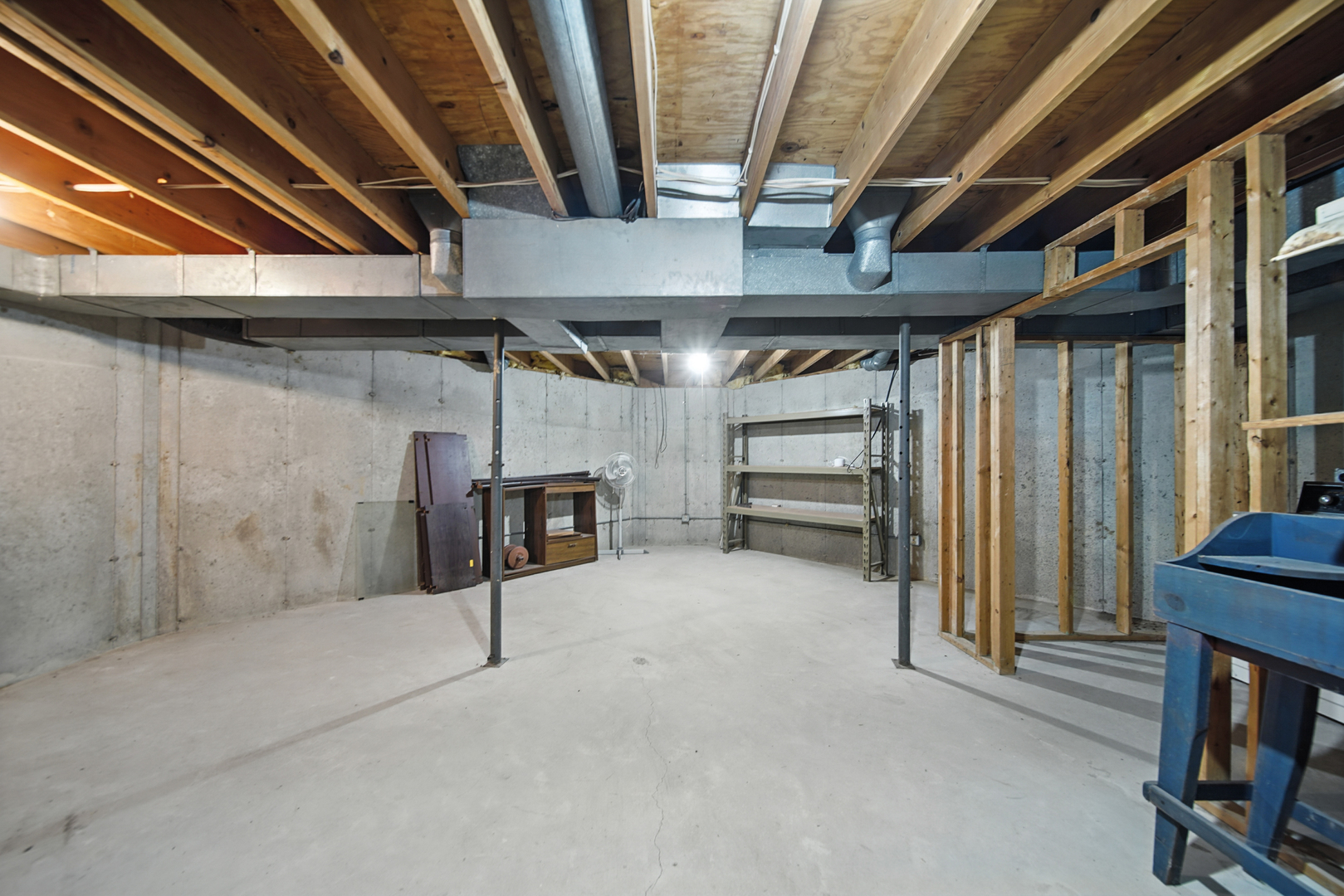 21631 Hoover Road Sterling, IL 61081 - Photo 25 of 30 a view of empty room with wooden ceiling
