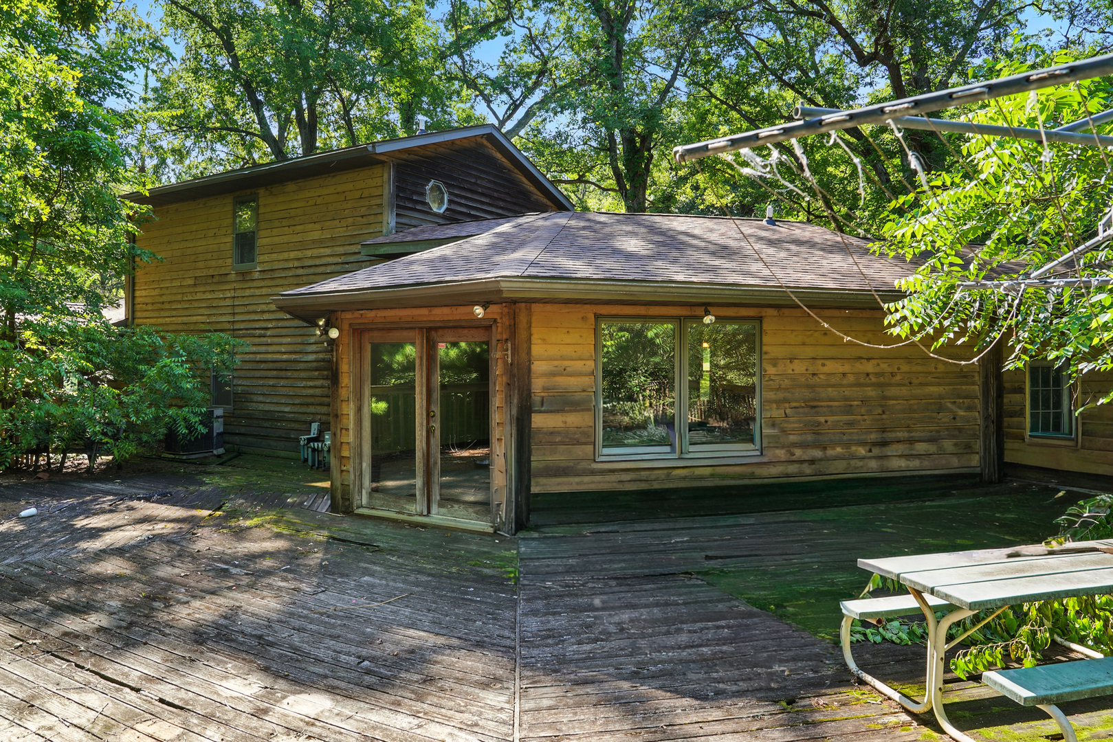 21631 Hoover Road Sterling, IL 61081 - Photo 26 of 30 a view of a house with a yard
