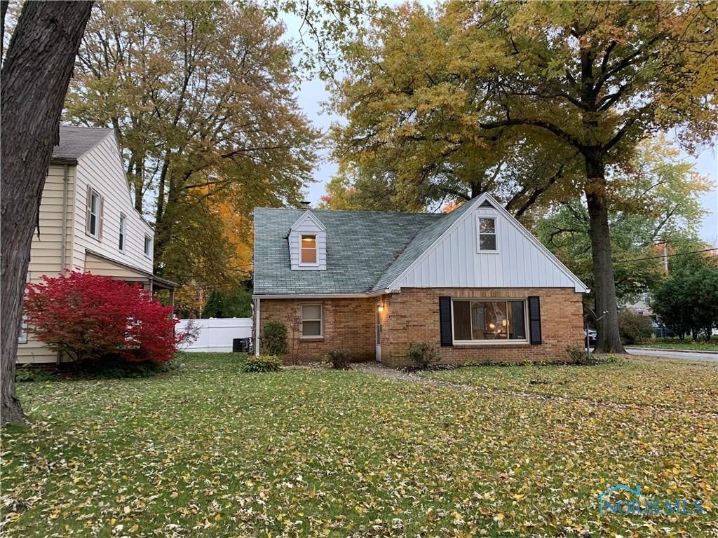 2404 Secor Road Toledo, OH 43606 - Photo 1 of 25 Gallery Image 1