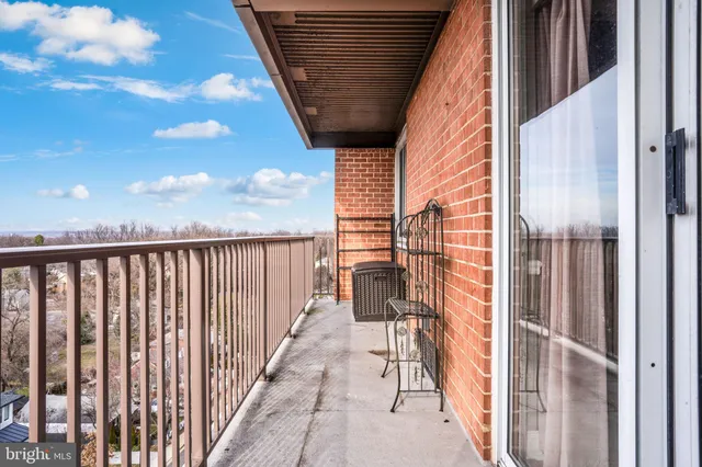 $2,800 | 4343 Cherry Hill Road, Unit 701, Arlington, VA 22207