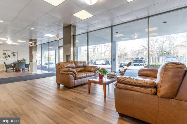 $2,800 | 4343 Cherry Hill Road, Unit 701, Arlington, VA 22207