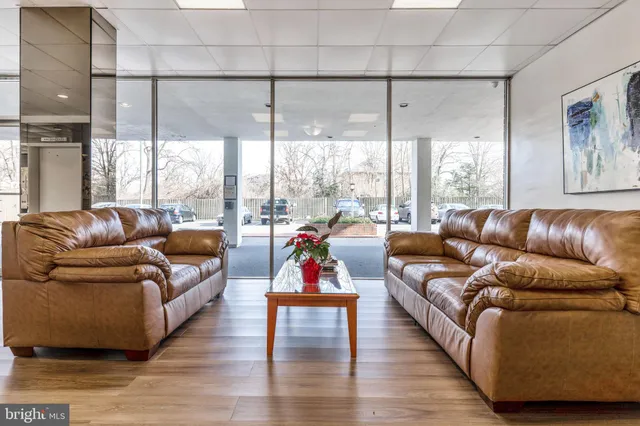 $2,800 | 4343 Cherry Hill Road, Unit 701, Arlington, VA 22207