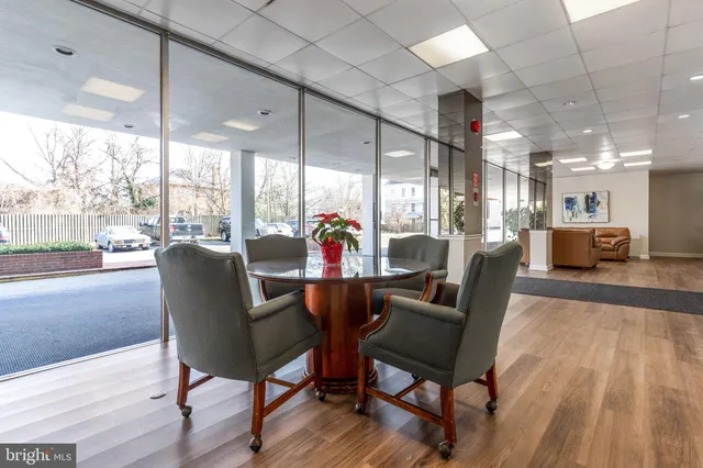 $2,800 | 4343 Cherry Hill Road, Unit 701, Arlington, VA 22207