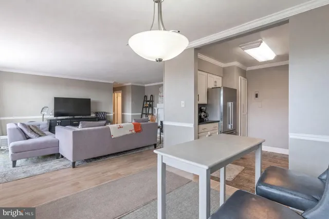 $2,800 | 4343 Cherry Hill Road, Unit 701, Arlington, VA 22207