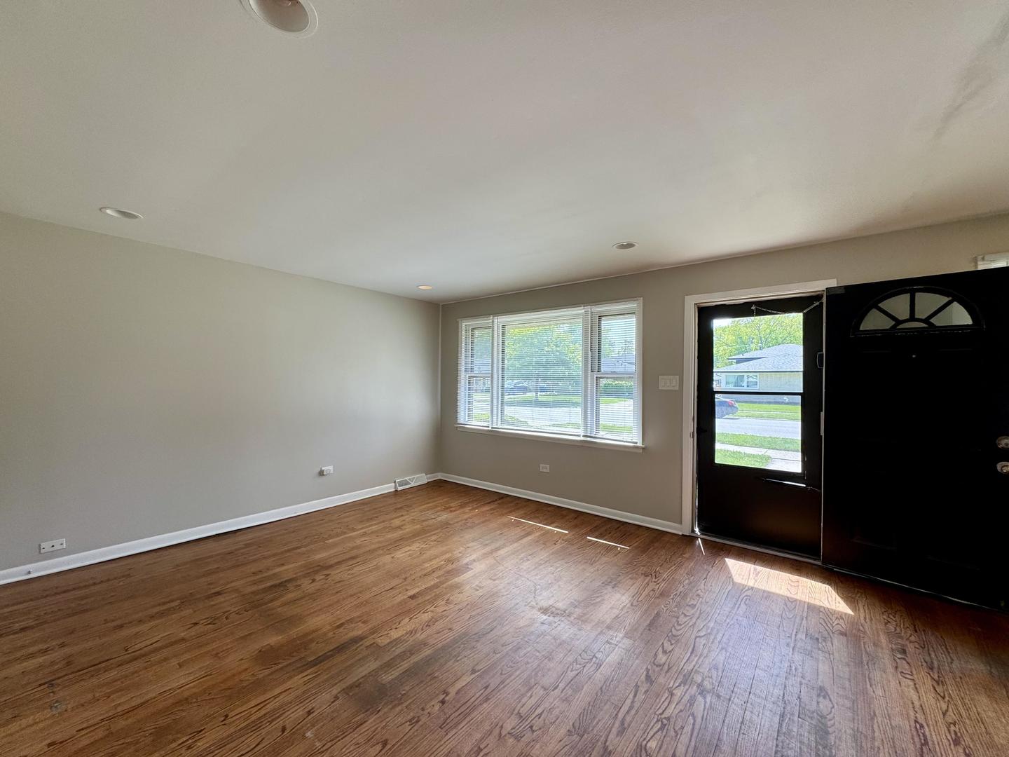 14401 Kolin Avenue Midlothian, IL 60445 - Photo 9 of 24