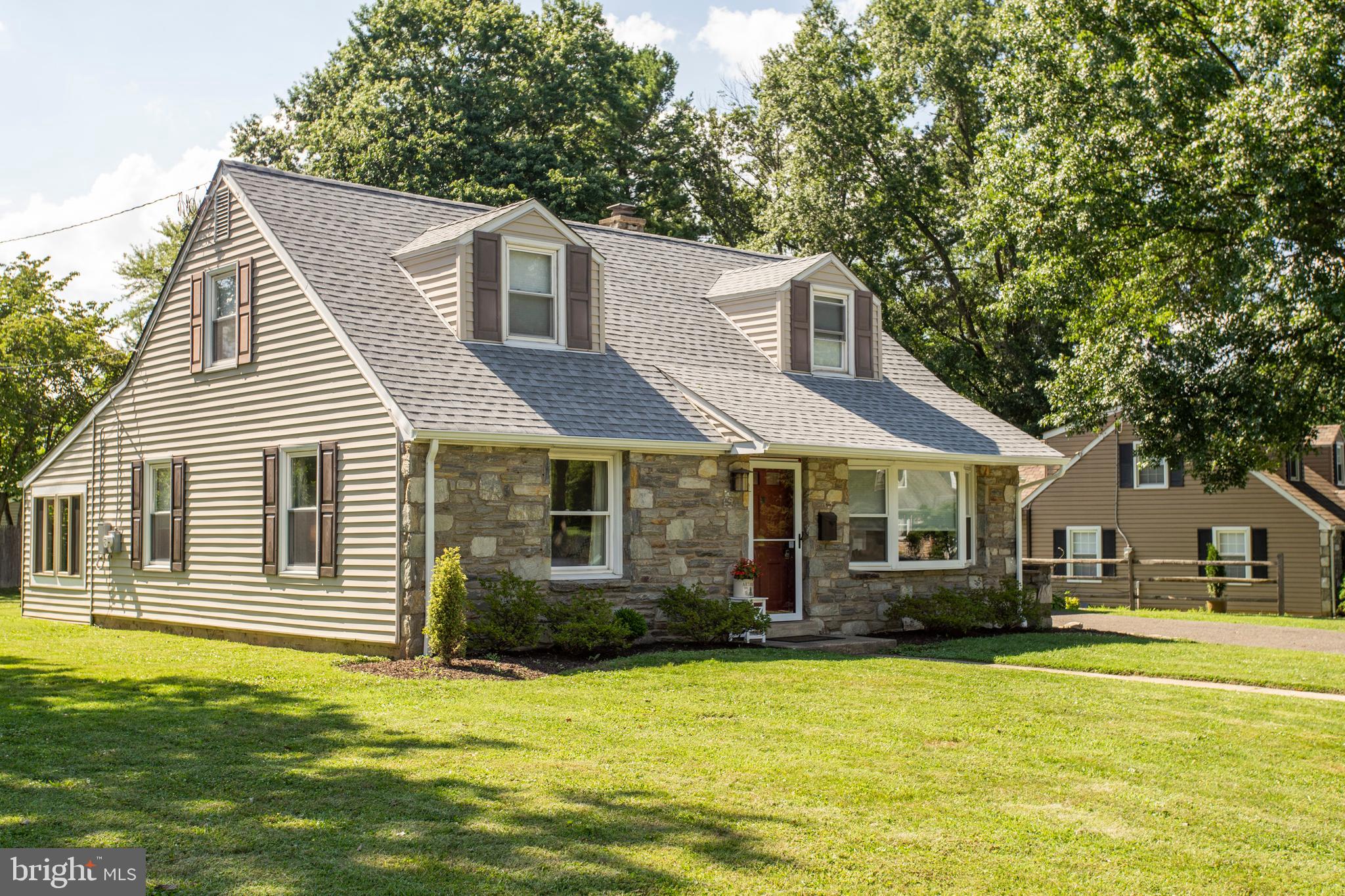 421 Suffolk Road Flourtown, PA 19031 - Photo 2 of 29