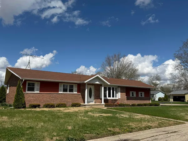 $319,900 | 207 Cedar Avenue, Brodhead, WI 53520