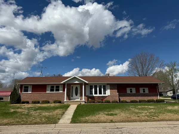 $319,900 | 207 Cedar Avenue, Brodhead, WI 53520