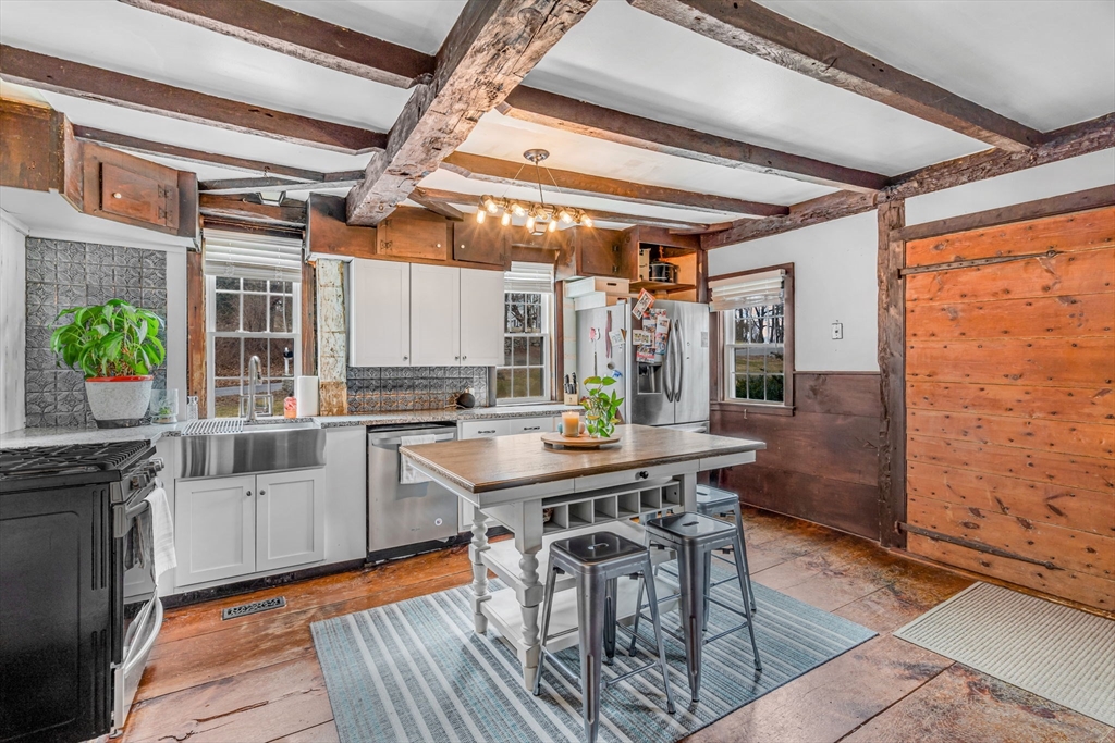 41 Wilder Road Bolton, MA 01740 - Photo 18 of 31