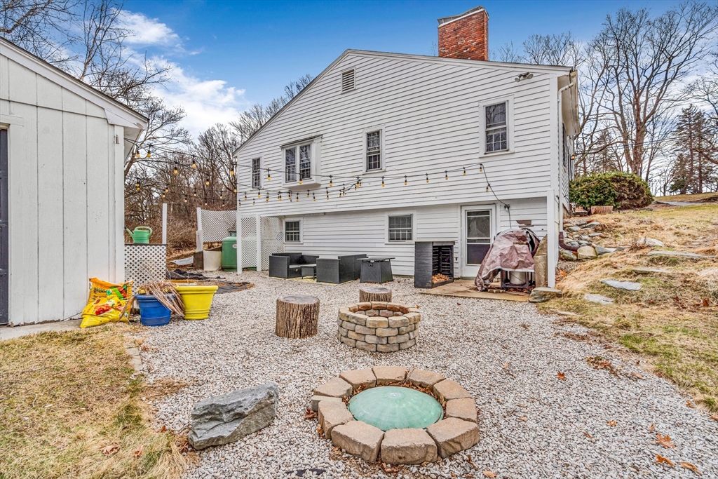 41 Wilder Road Bolton, MA 01740 - Photo 7 of 31