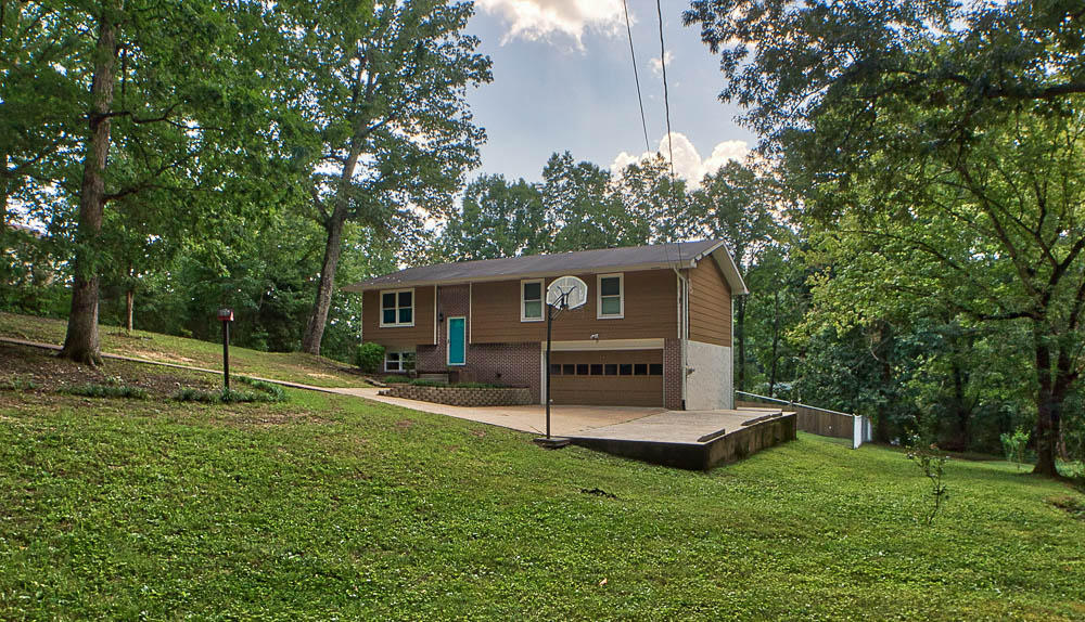 1488 Bowman Road Hixson, TN 37343 - Photo 1 of 30 front 3