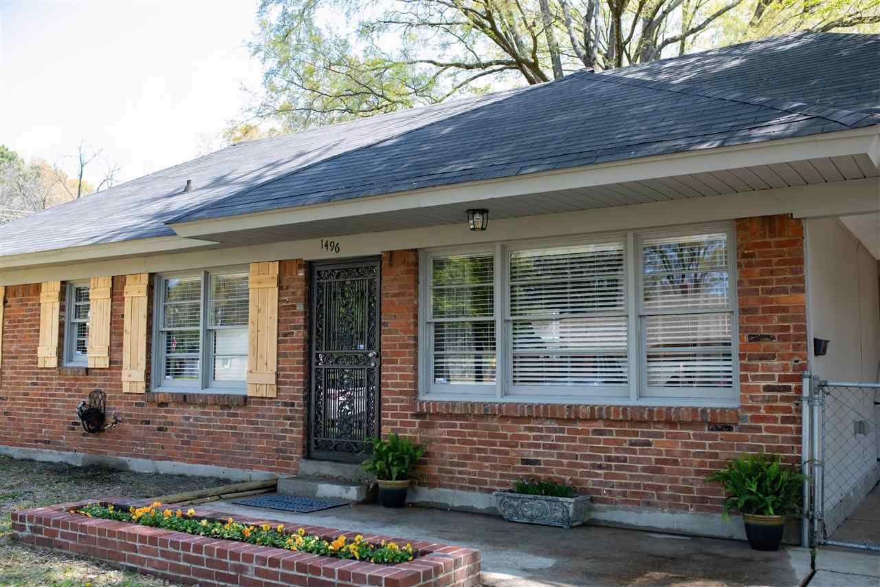 1496 Whitewater Road Memphis, TN 38117 - Photo 2 of 14