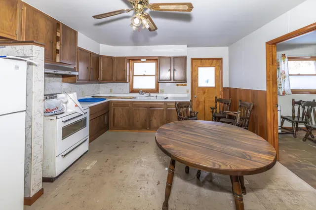 $190,900 | 960 East E, Nekoosa, WI 54457