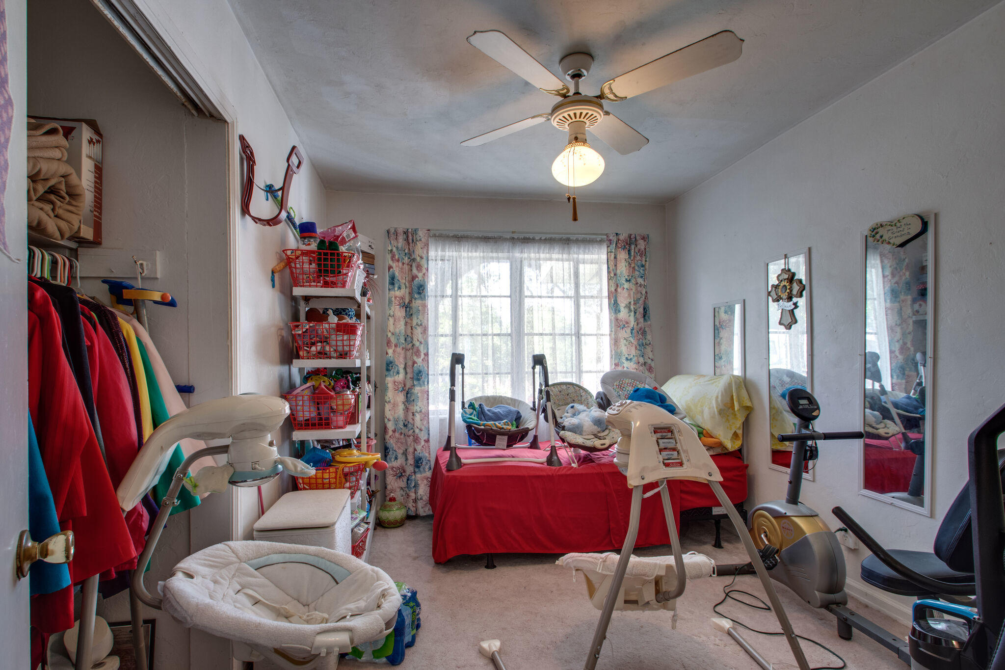 333 Edge Avenue Valparaiso, FL 32580 - Photo 18 of 37 a living room with furniture a rug and a window
