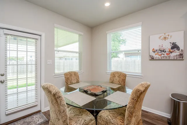 $325,500 | 1302 Oregon Street, La Porte, TX 77571