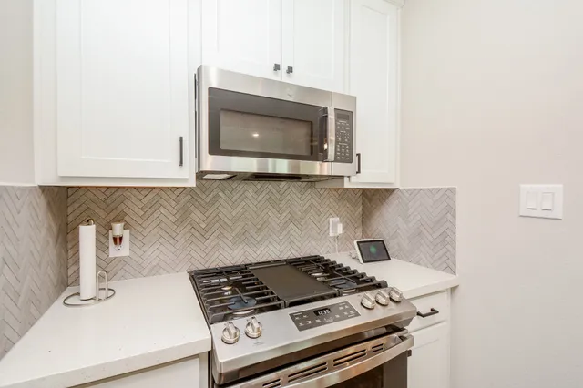 $325,500 | 1302 Oregon Street, La Porte, TX 77571