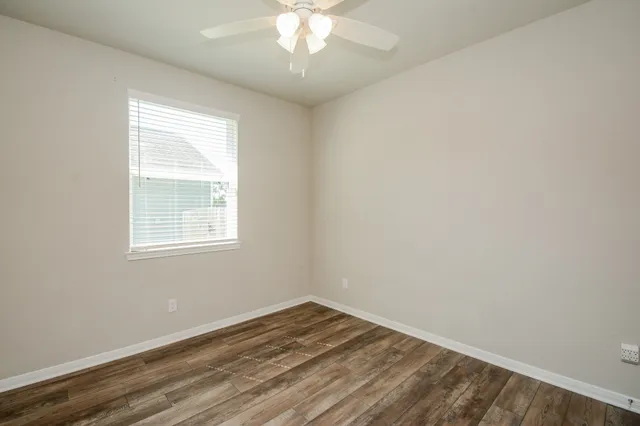 $325,500 | 1302 Oregon Street, La Porte, TX 77571