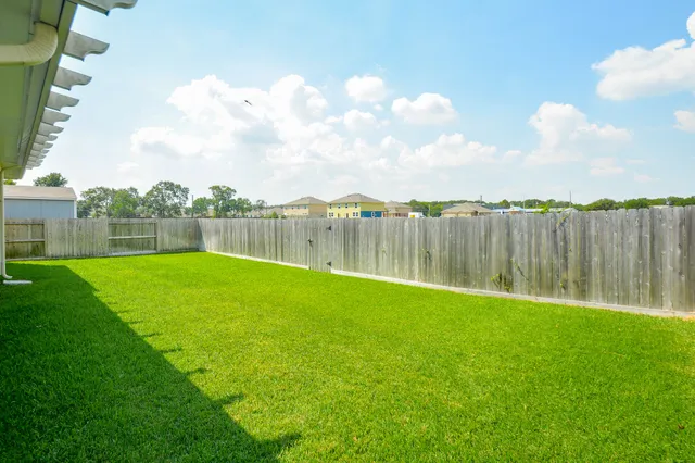 $325,500 | 1302 Oregon Street, La Porte, TX 77571