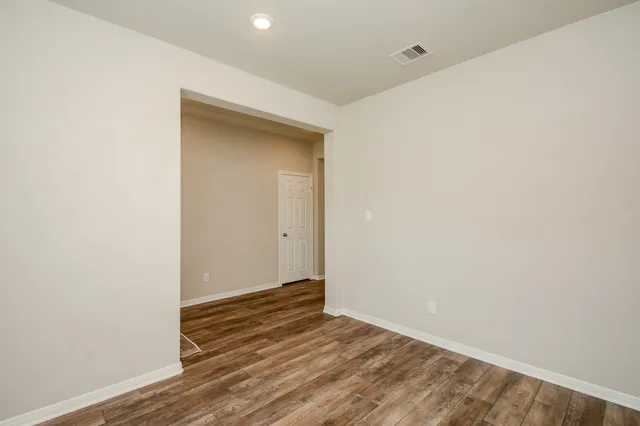 $325,500 | 1302 Oregon Street, La Porte, TX 77571