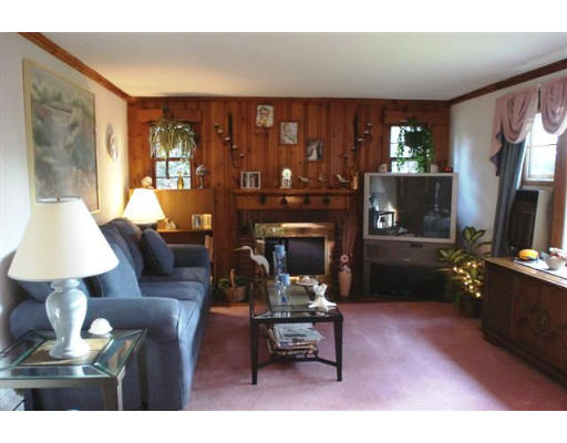 427 A Conant Road Weston, MA 02493 - Photo 4 of 8