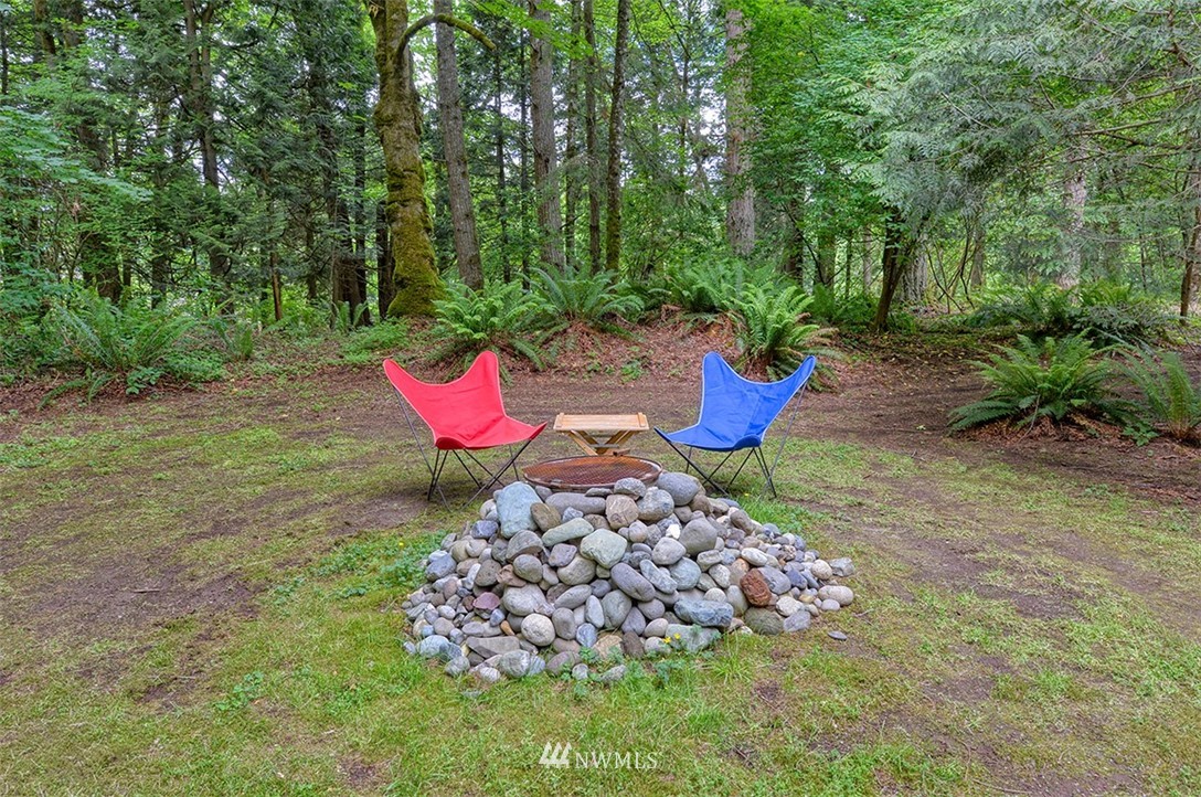 4192 West Road Blaine, WA 98230 - Photo 7 of 27 a view of a backyard with of the tree