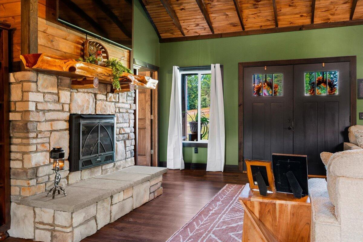 2113 Calaboose Ridge Road Campton, KY 41301 - Photo 12 of 50 12-IVA03969