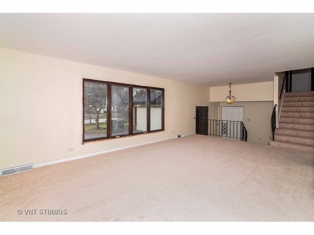 2858 Walnut Road Homewood, IL 60430 - Photo 5 of 22
