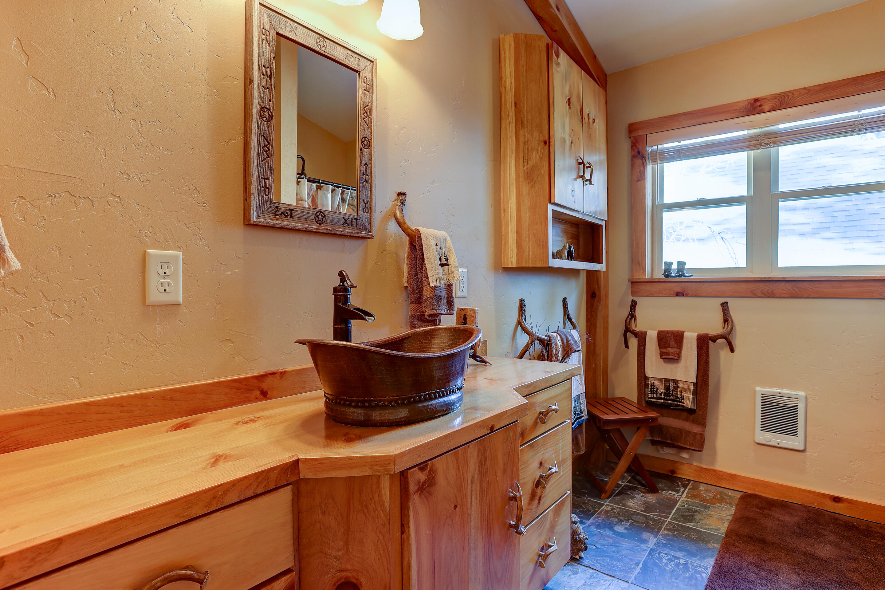 16864 Covina Road Bend, OR 97707 - Photo 36 of 70