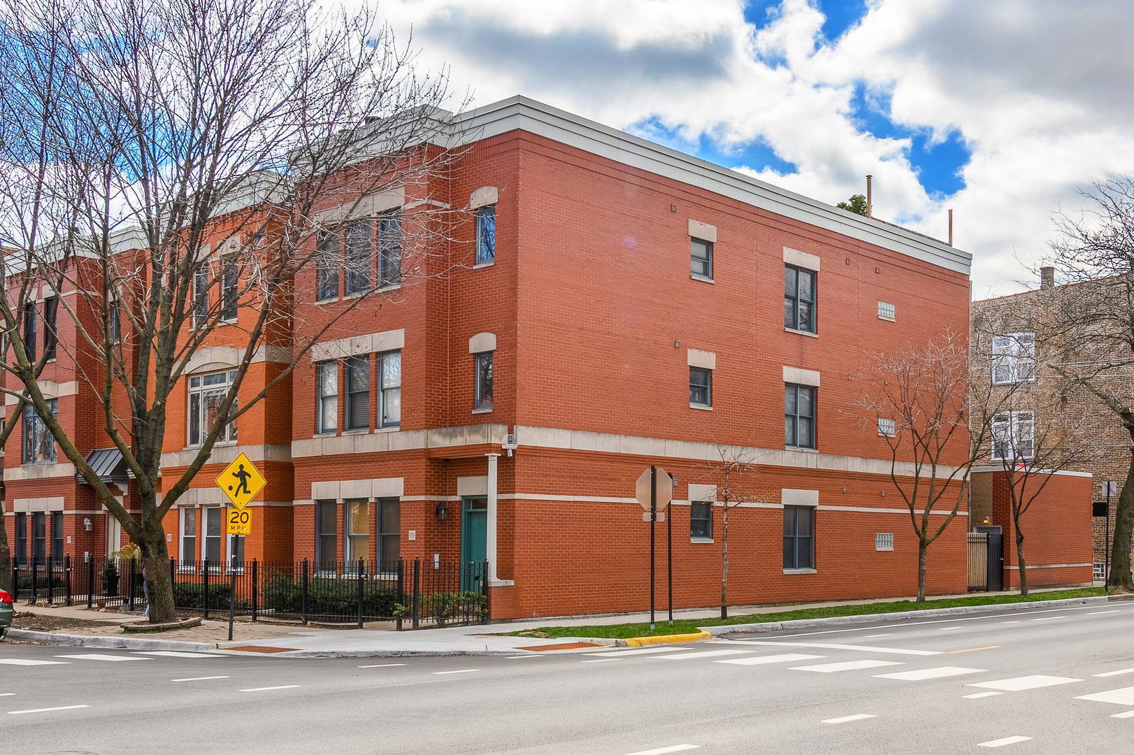 1359 West Fillmore Street, Unit A Chicago, IL 60607 - Photo 19 of 19 a front view of a building