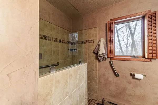 $487,000 | 487 Shorewood Drive, Detroit Lakes, MN 56501