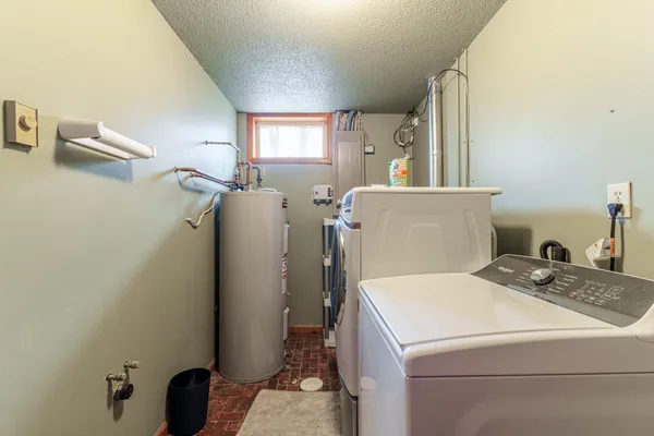$487,000 | 487 Shorewood Drive, Detroit Lakes, MN 56501