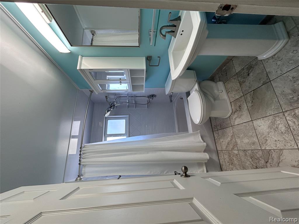 37726 Westvale Street Romulus, MI 48174 - Photo 10 of 15 Gallery Image 10