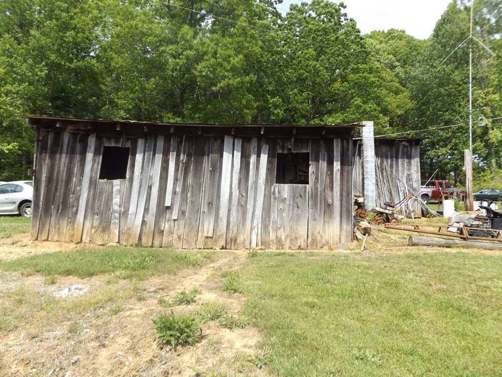 402 Dickerson Road, Unit 1 Willis, VA 24380 - Photo 24 of 31 Gallery Image 24