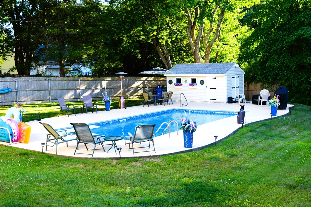 43 Kulas Road West Warwick, RI 02893 - Photo 4 of 32