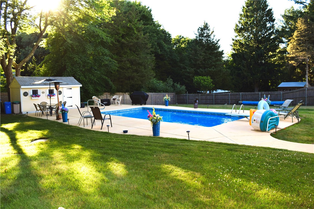 43 Kulas Road West Warwick, RI 02893 - Photo 7 of 32