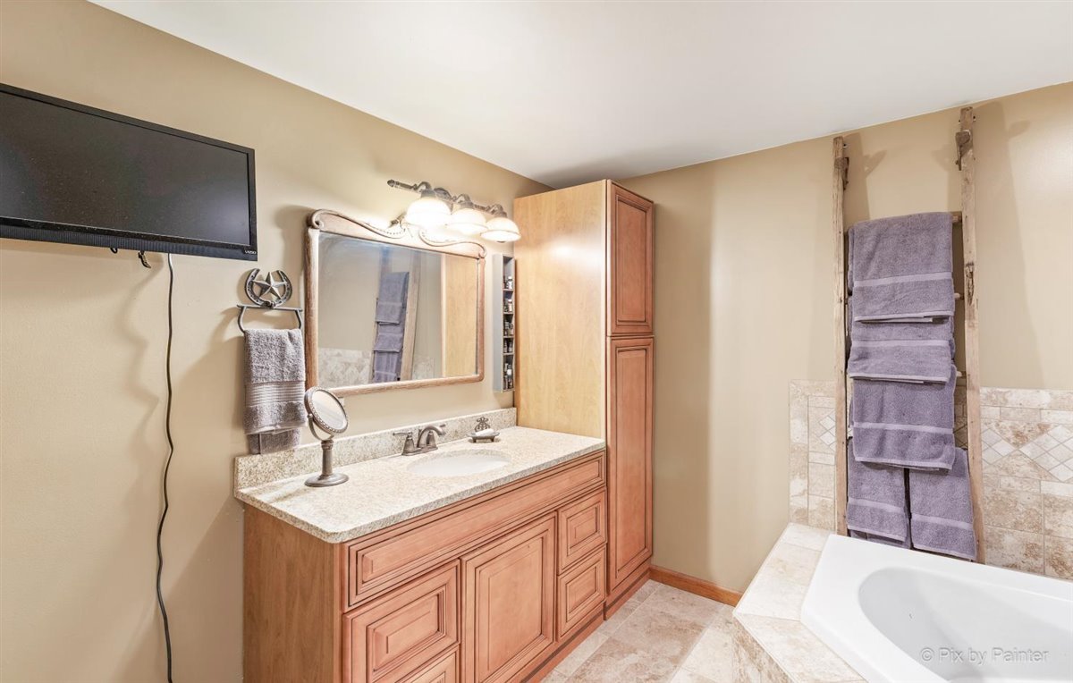 41W381 Lenz Road Elgin, IL 60124 - Photo 34 of 60