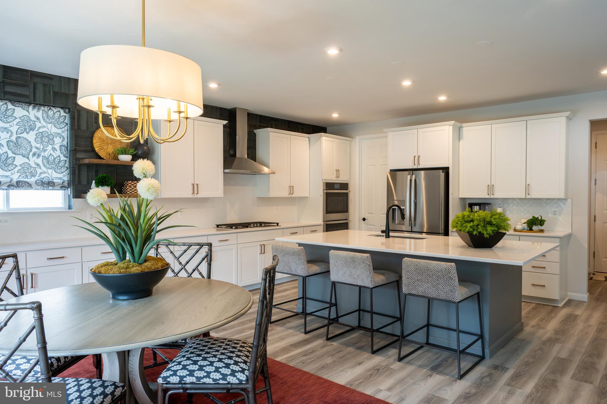 174 Williamson Road Winchester, VA 22602 - Photo 5 of 16 Gourmet kitchen with walk in pantry