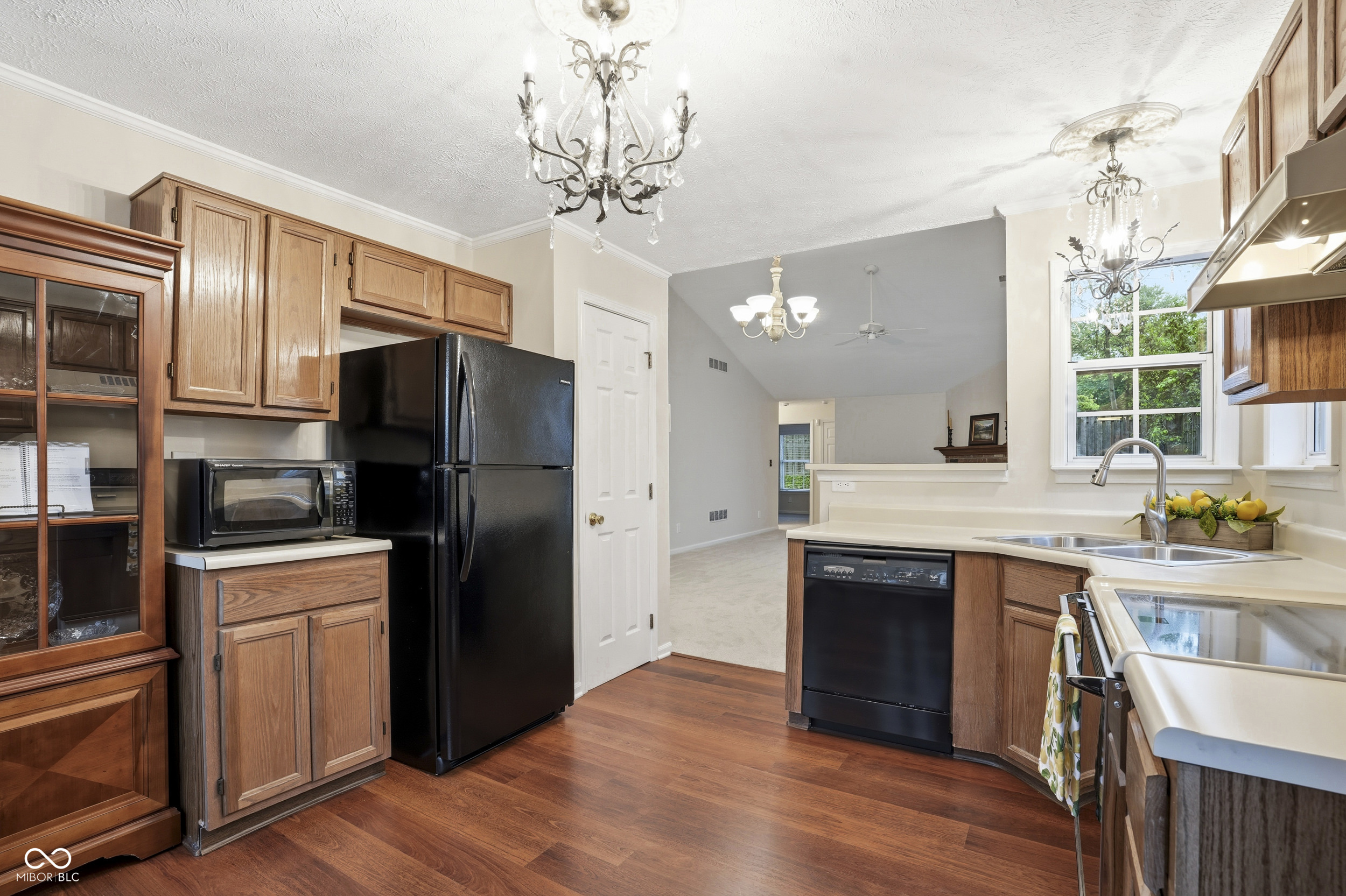 9652 Pine Ridge E Drive Fishers, IN 46038 - Photo 6 of 22