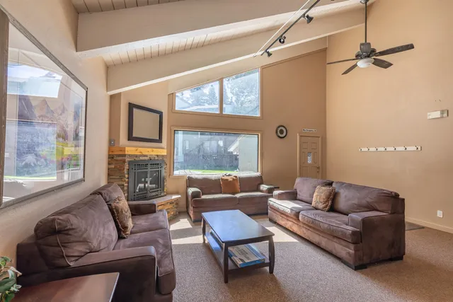$769,000 | 895 Canyon Boulevard, Unit 78, Mammoth Lakes, CA 93546