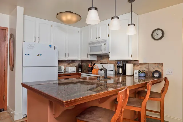 $769,000 | 895 Canyon Boulevard, Unit 78, Mammoth Lakes, CA 93546