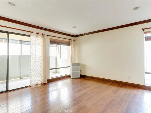 $10,995 | 834 15th Street, Hermosa Beach, CA 90254