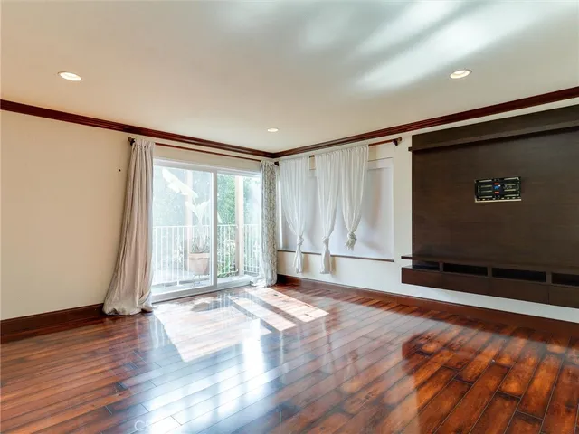 $10,995 | 834 15th Street, Hermosa Beach, CA 90254