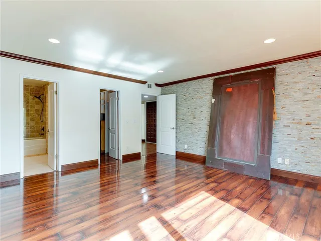 $10,995 | 834 15th Street, Hermosa Beach, CA 90254