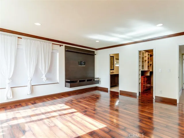 $10,995 | 834 15th Street, Hermosa Beach, CA 90254